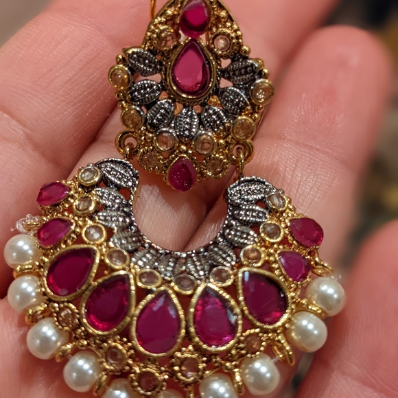 Earrings - Picture 2 of 2